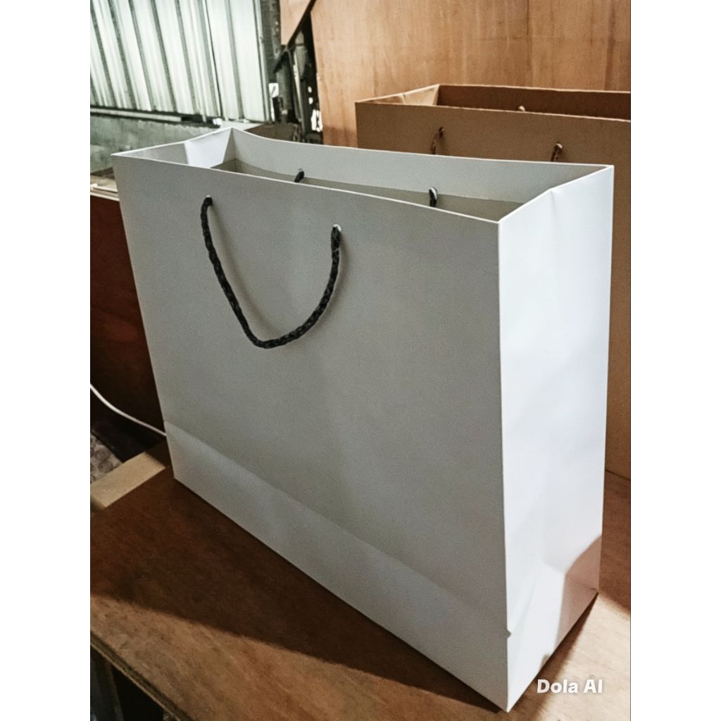 Paperbag polos ukuran (35x30x12) isi 12pcs