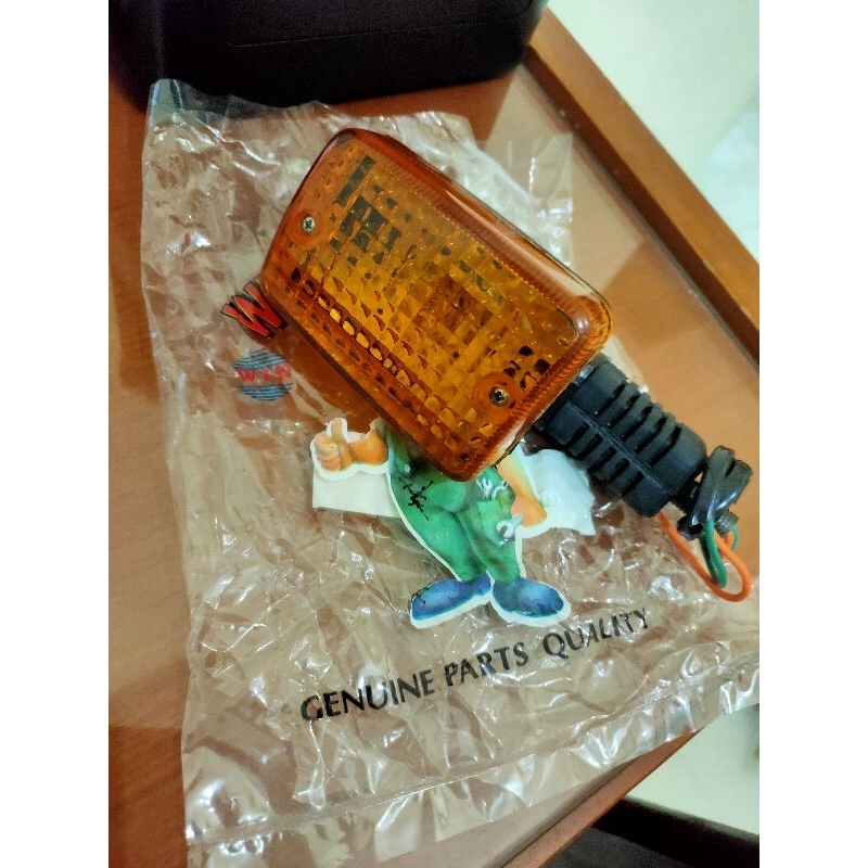 Lampu Sen Belakang C 700 ( 1 buah ) | rear winker assy WIN | lampu sein motor honda C700 old lama