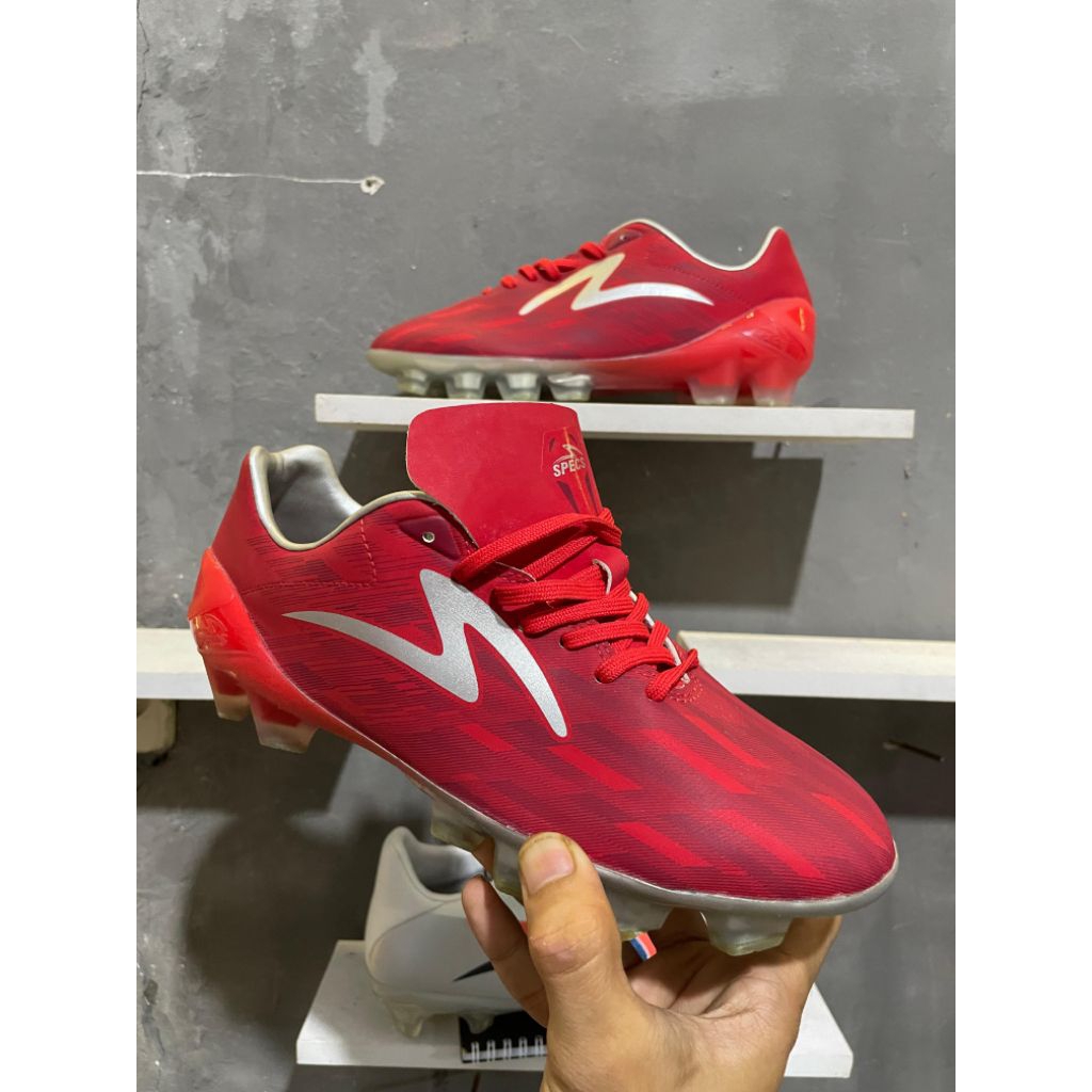 cuci gudang sepatu Bola Specs Lightspeed II Pro Fg