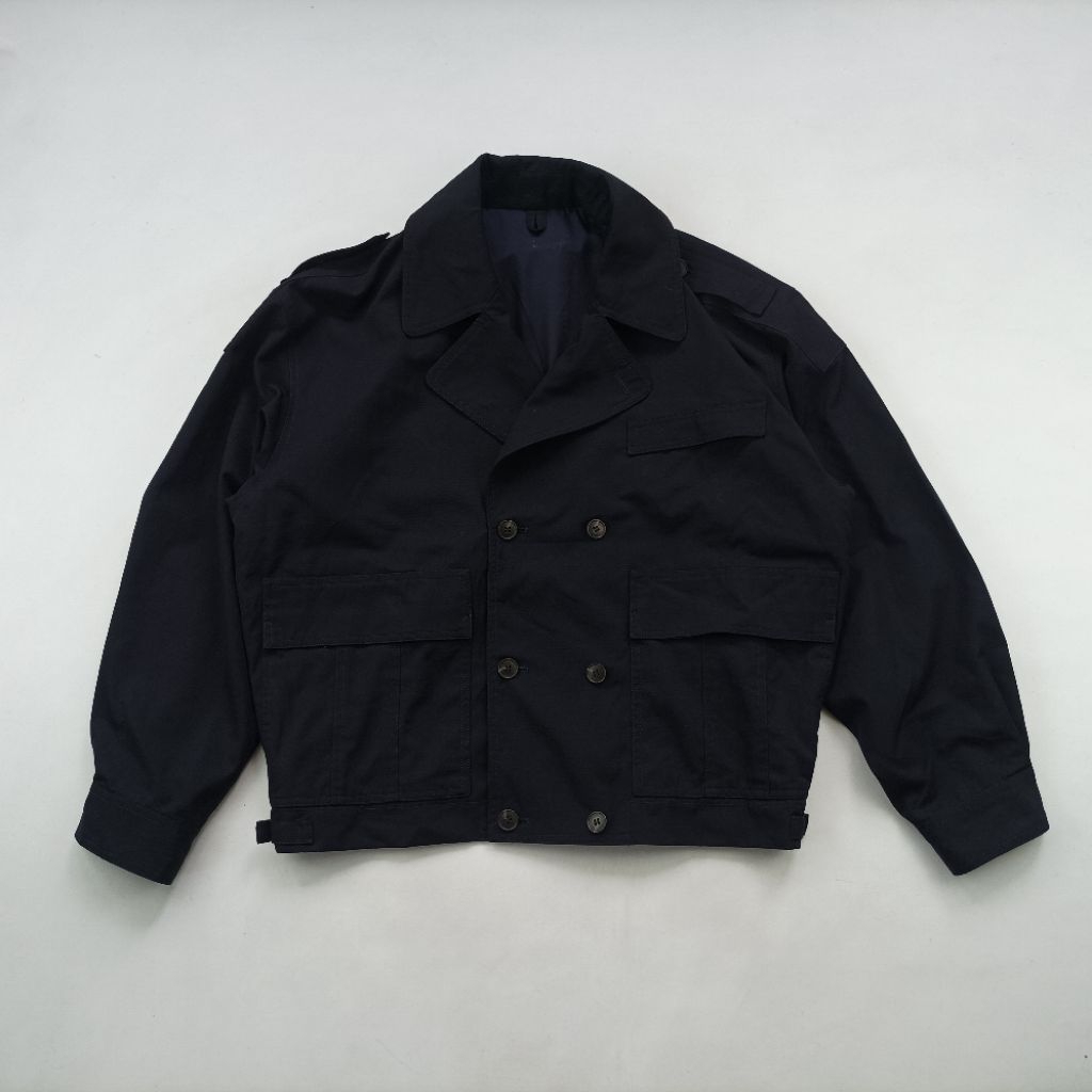 Barbiche jump boy trench coat size XL pria K020