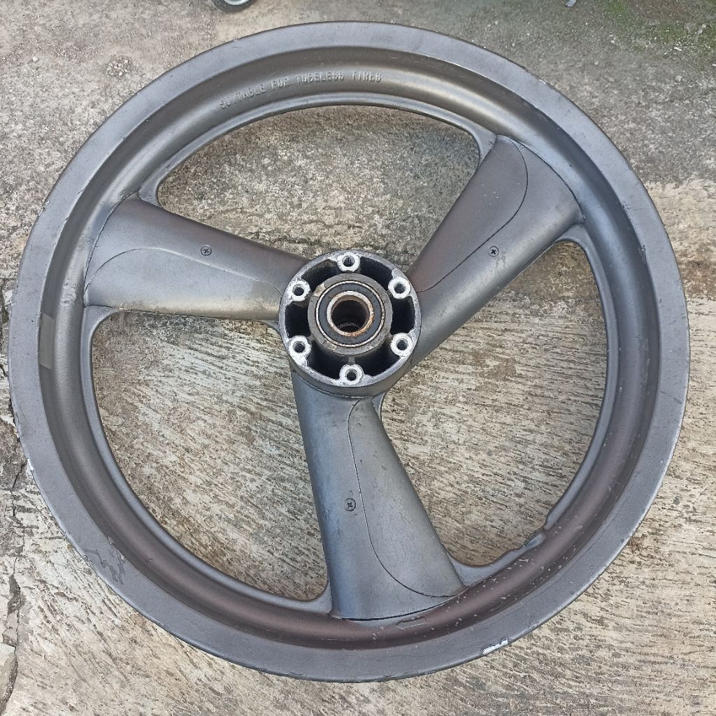 sport rim grimeca velg depan ring 17x2.75 Ducati Cagiva Mito Original