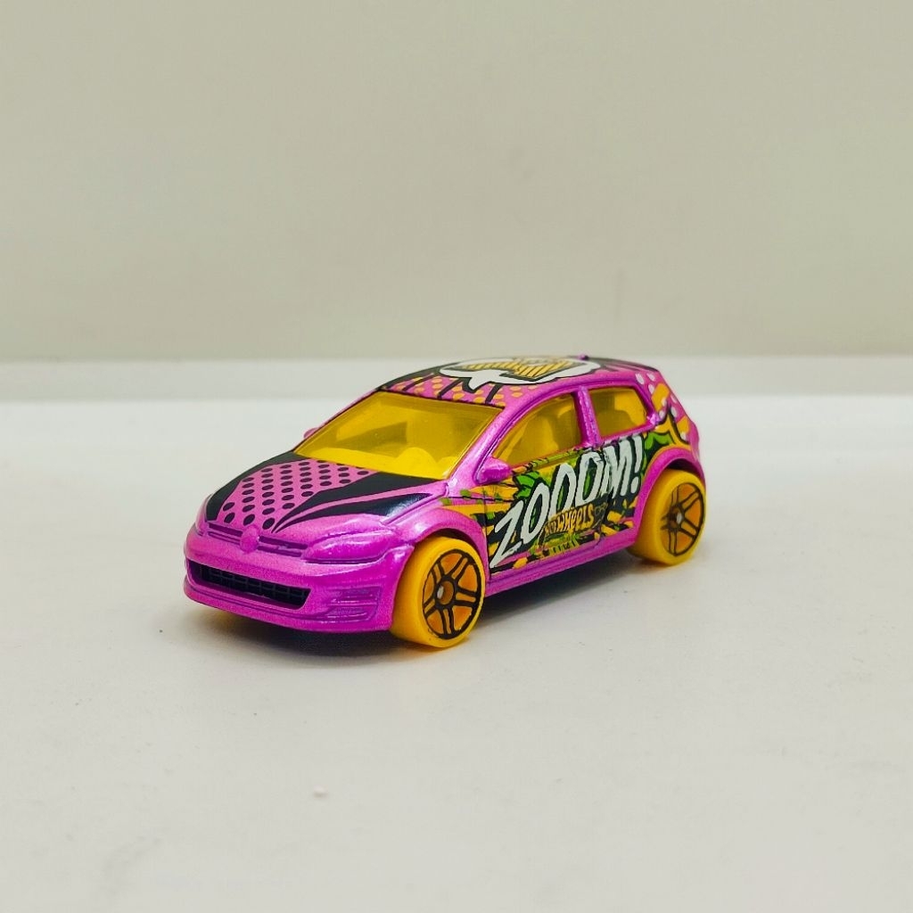 LOOSE Diecast Hot Wheels VW VOLKSWAGEN GOLF MK7 HW ART CARS 6/10 Mainan Anak Mobilan Murah Lelang Ho