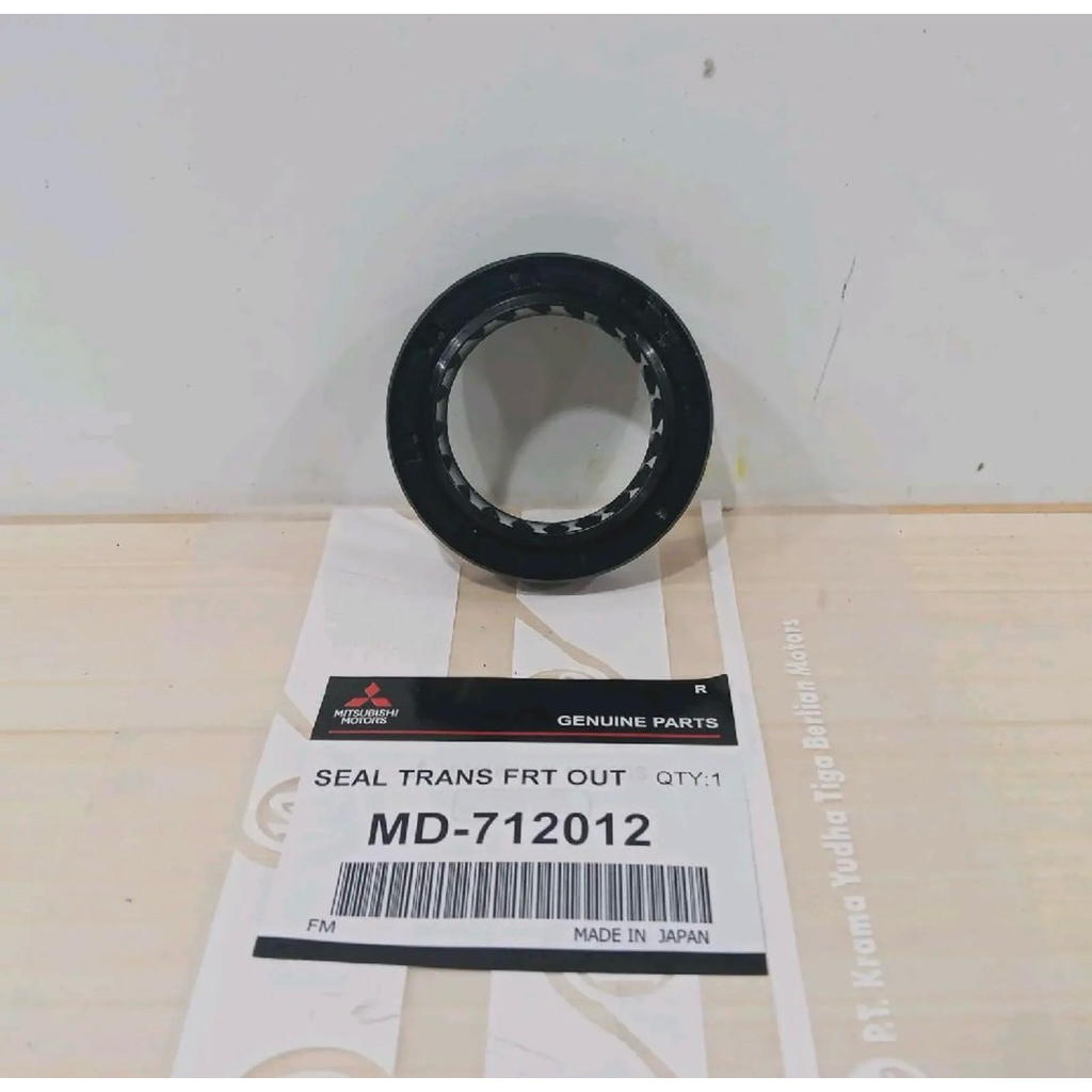 Oil Seal Transmisi Front L200 Strada Oli Seal Depan L200 Strada