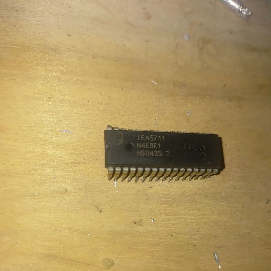 ic TEA 5711