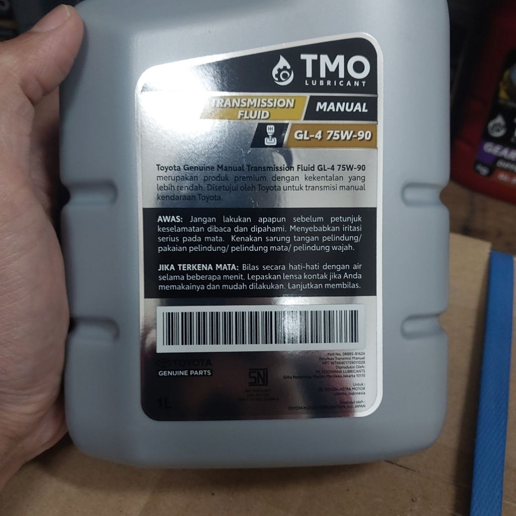 oli transmisi TMO  75w90  original toyota