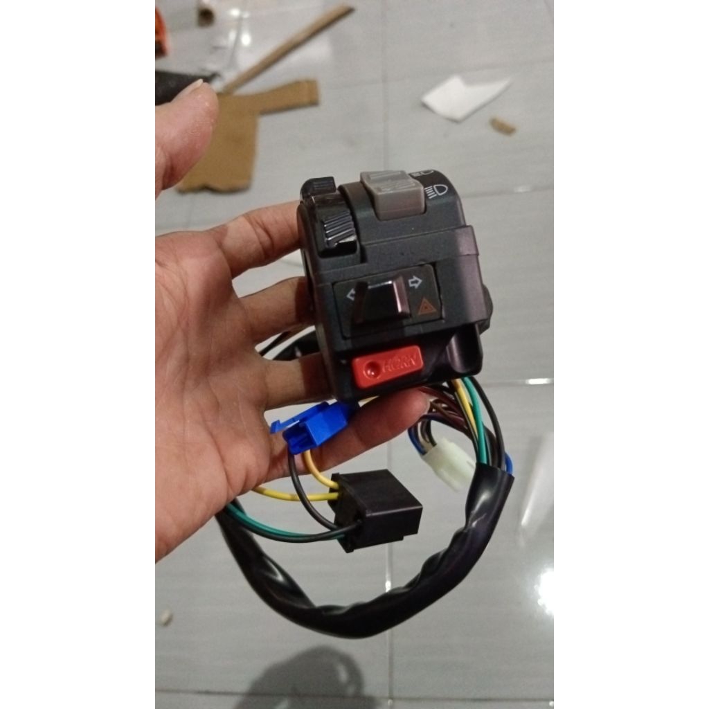 saklar holder kiri vixion old lama hazard