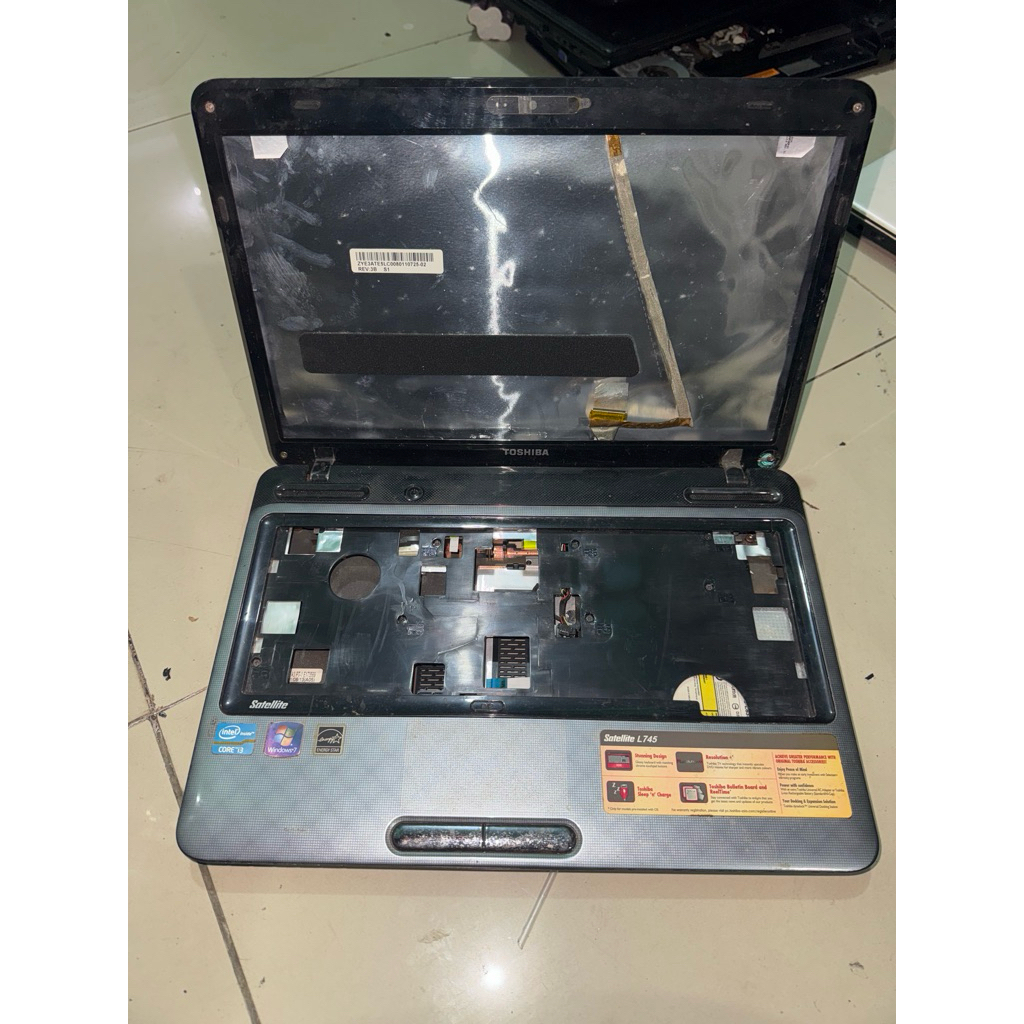 casing toshiba L745 pulset mulus