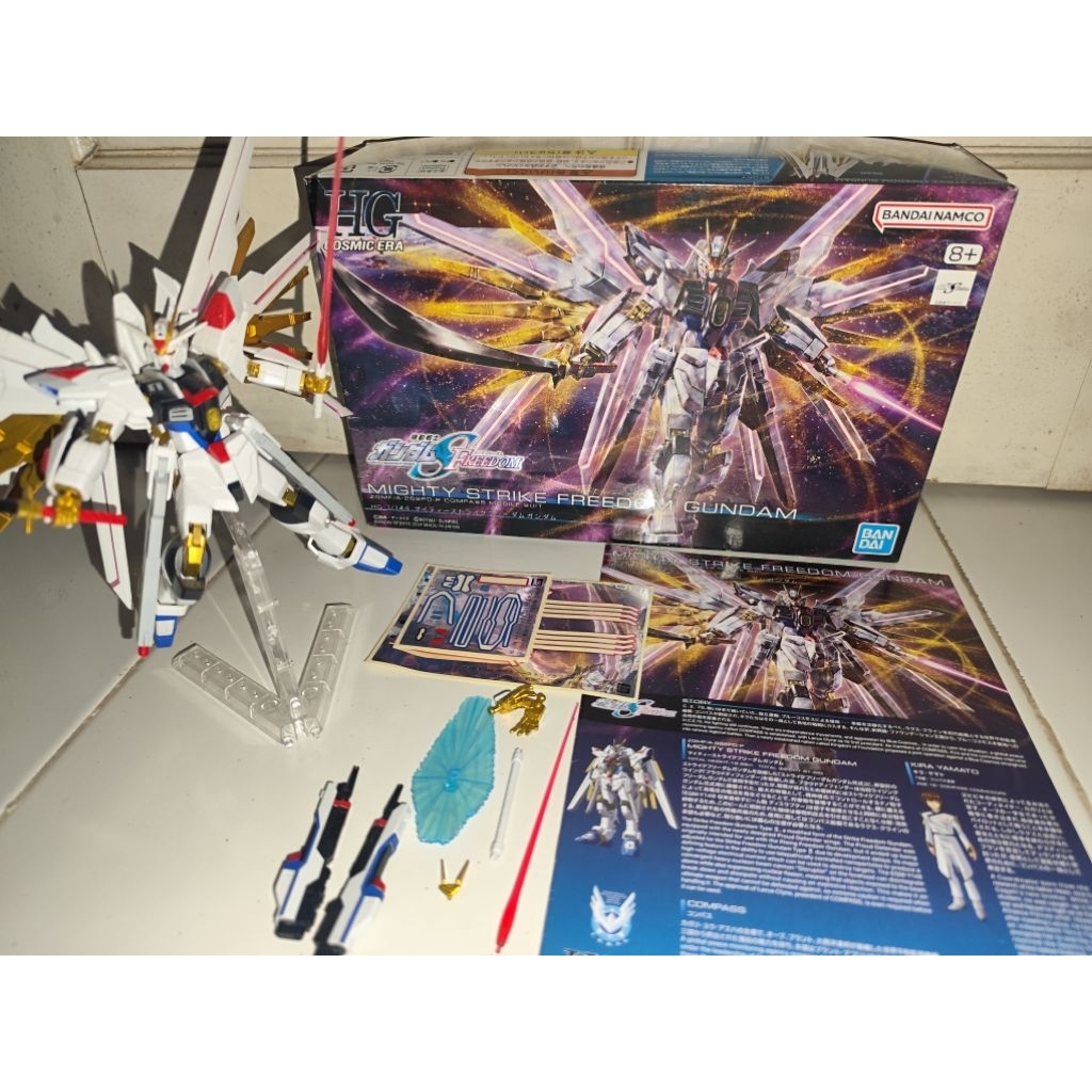 hg mighty strike freedom bandai