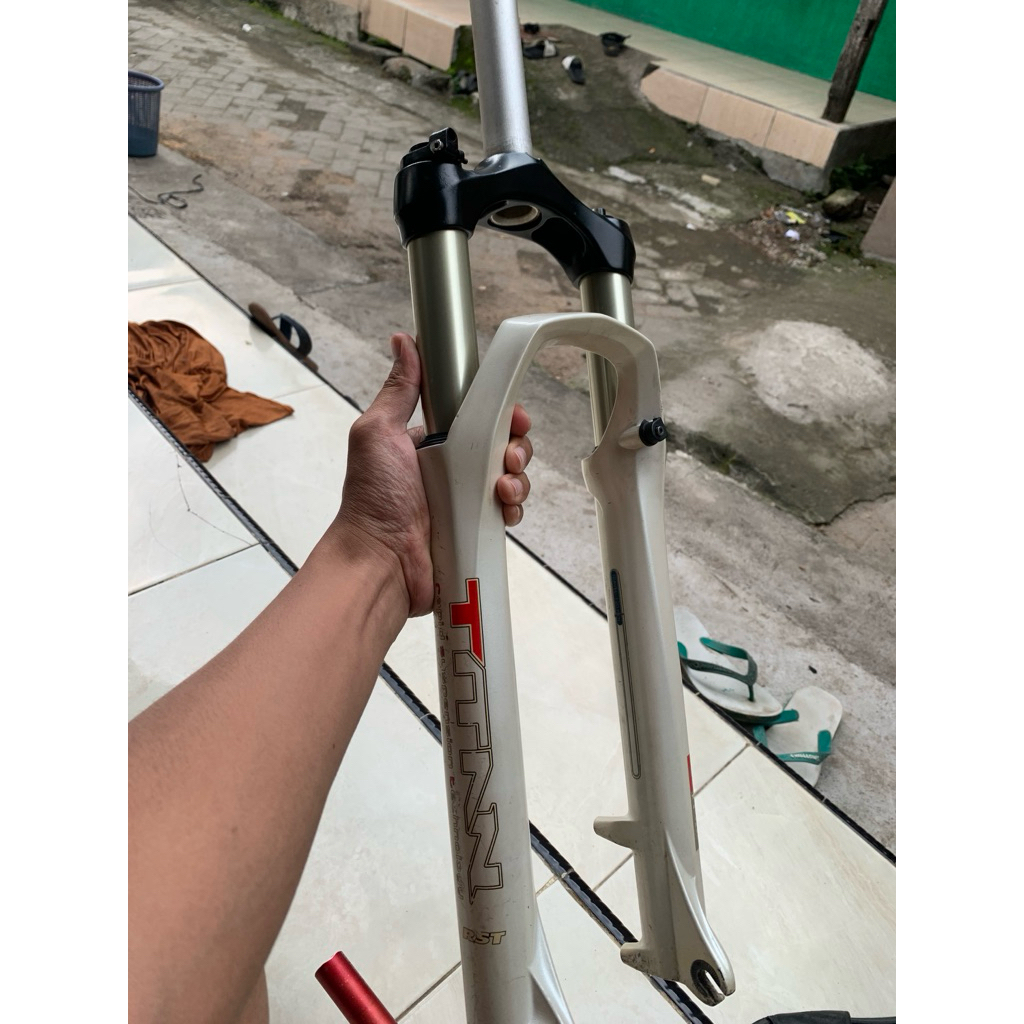 Fork RST titan