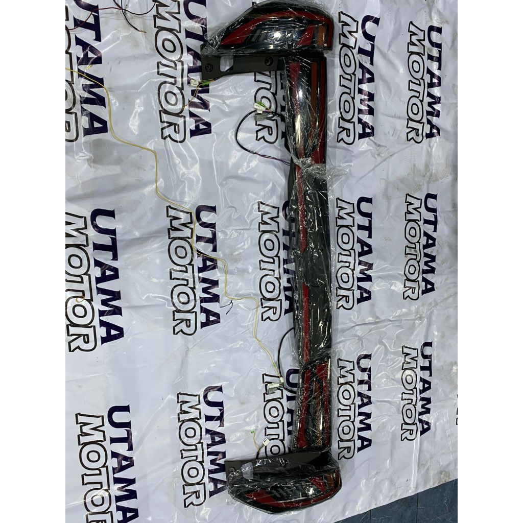 STOP LAMP LAMPU BELAKANG STOP MODIFIKASI TOYOTA INNOVA REBORN 2016-ONWARD BMW STYLE LIMITED EDITION