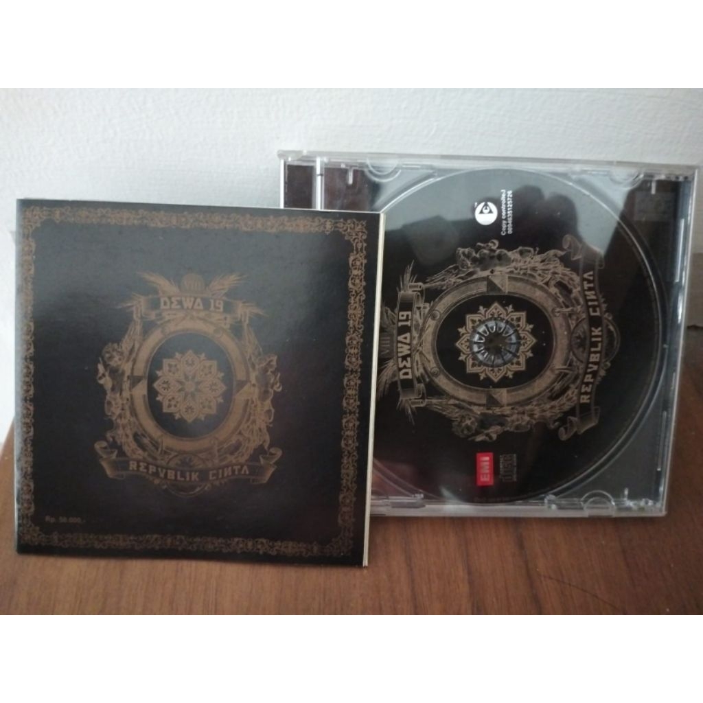 CD Indonesia DEWA 19 - Republik Cinta