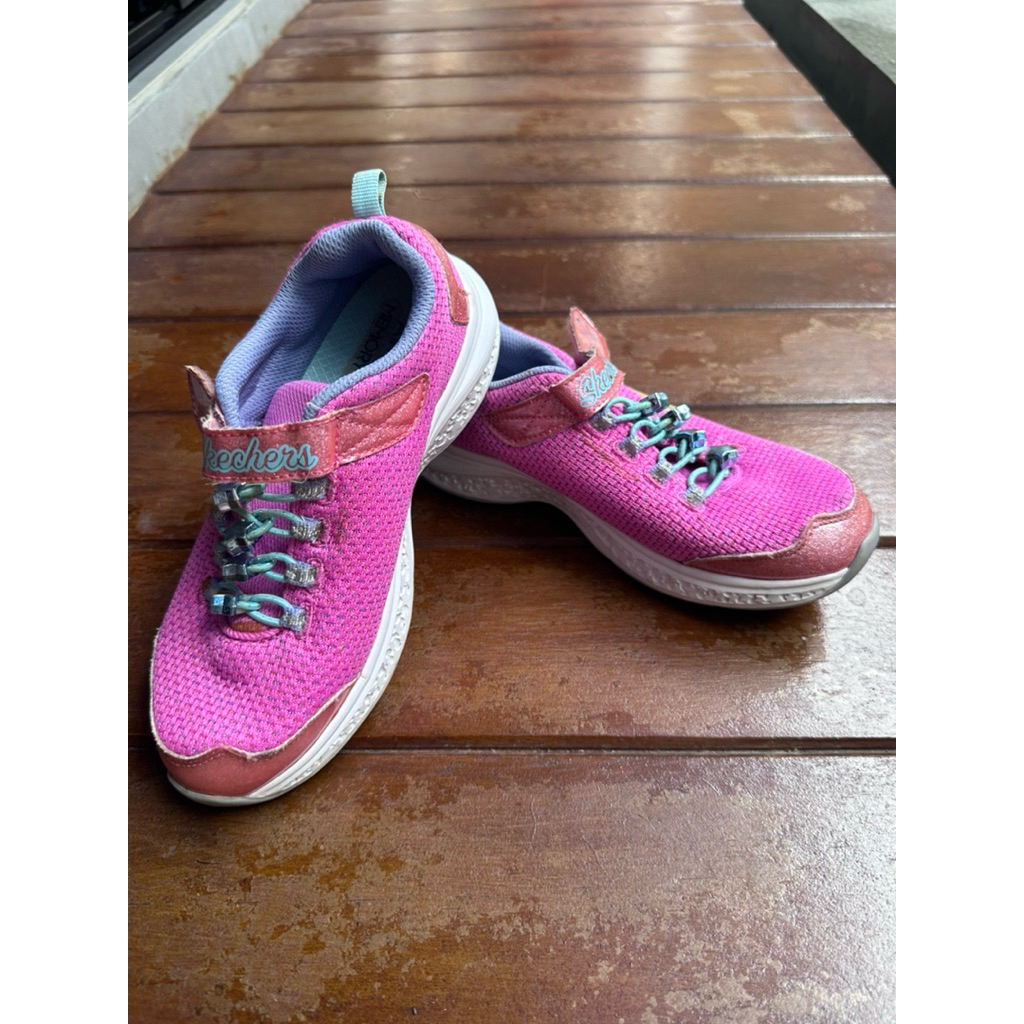 Preloved Sepatu Skechers Anak Perempuan Pink Size 33