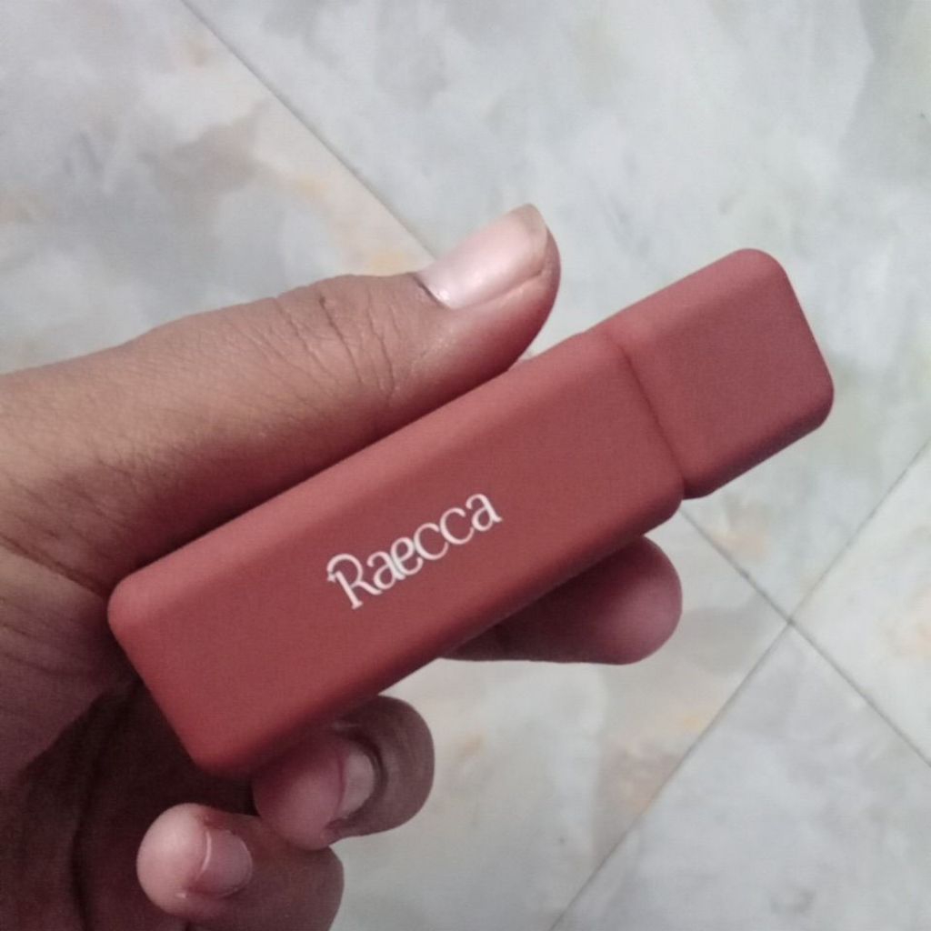 PRELOVED raecca glow lip tint brave