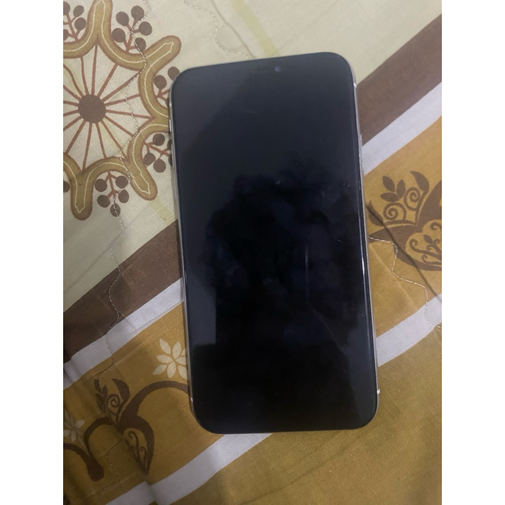 iphone XR minus