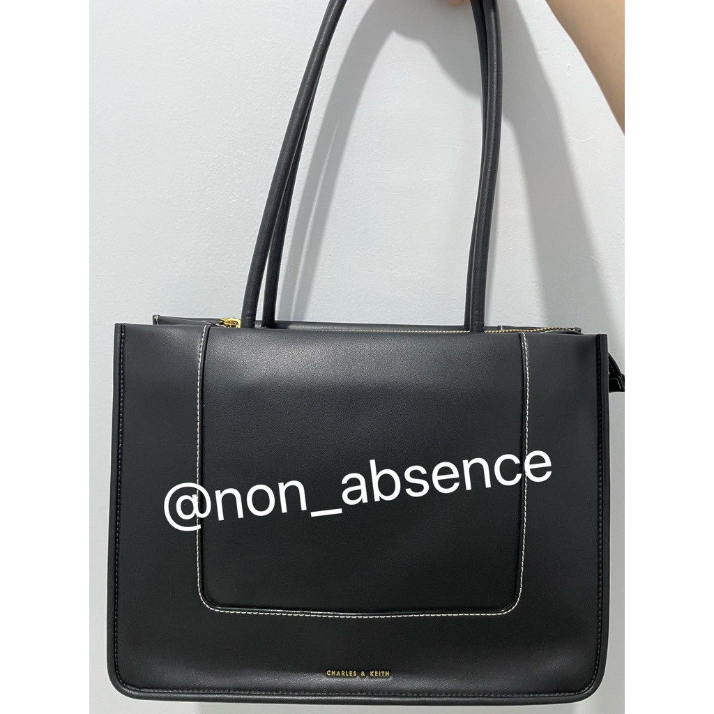 Charles & Keith Daylla Large Tote Bag ( Black ) | tas kantor kerja office ransel sling bag look and 