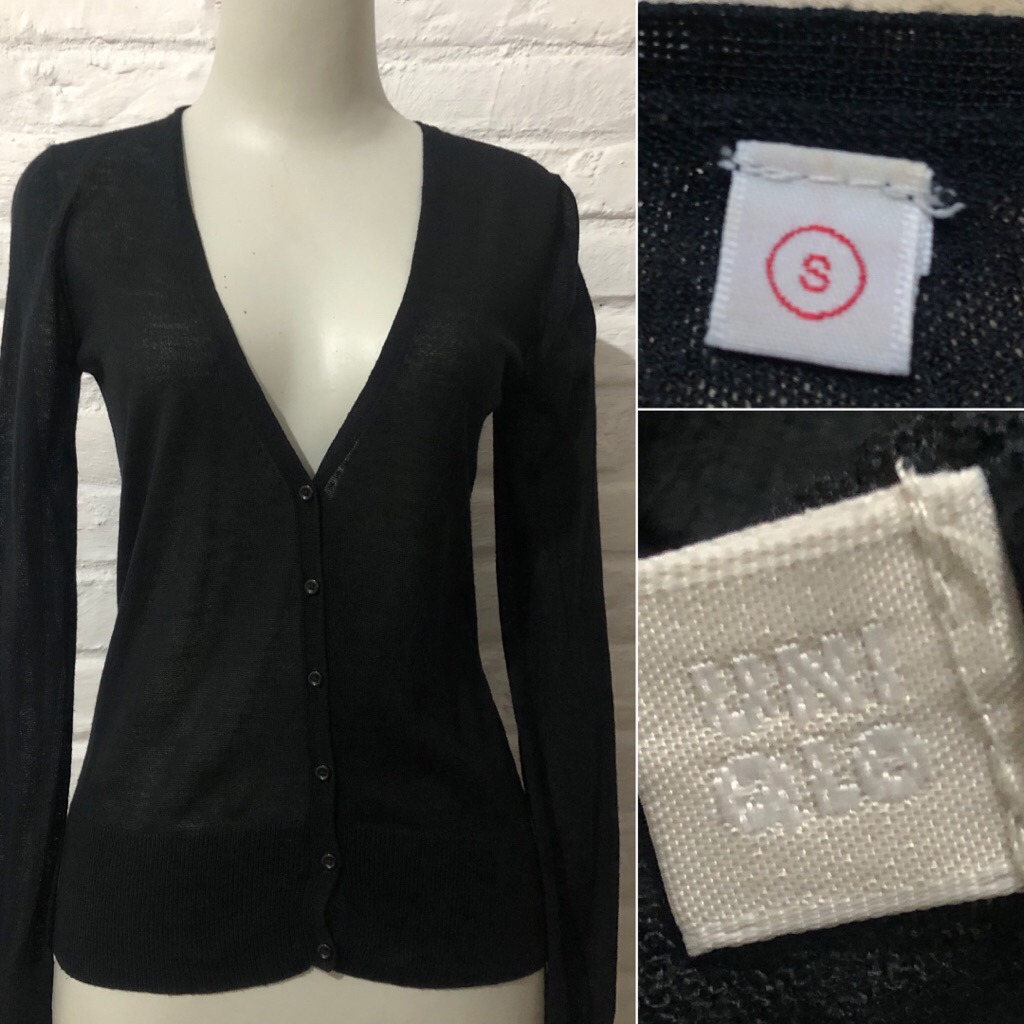 Uniqlo cardigan rajut tipis semi crop size S knit hitam lengan panjang minimalist outer sku 2060
