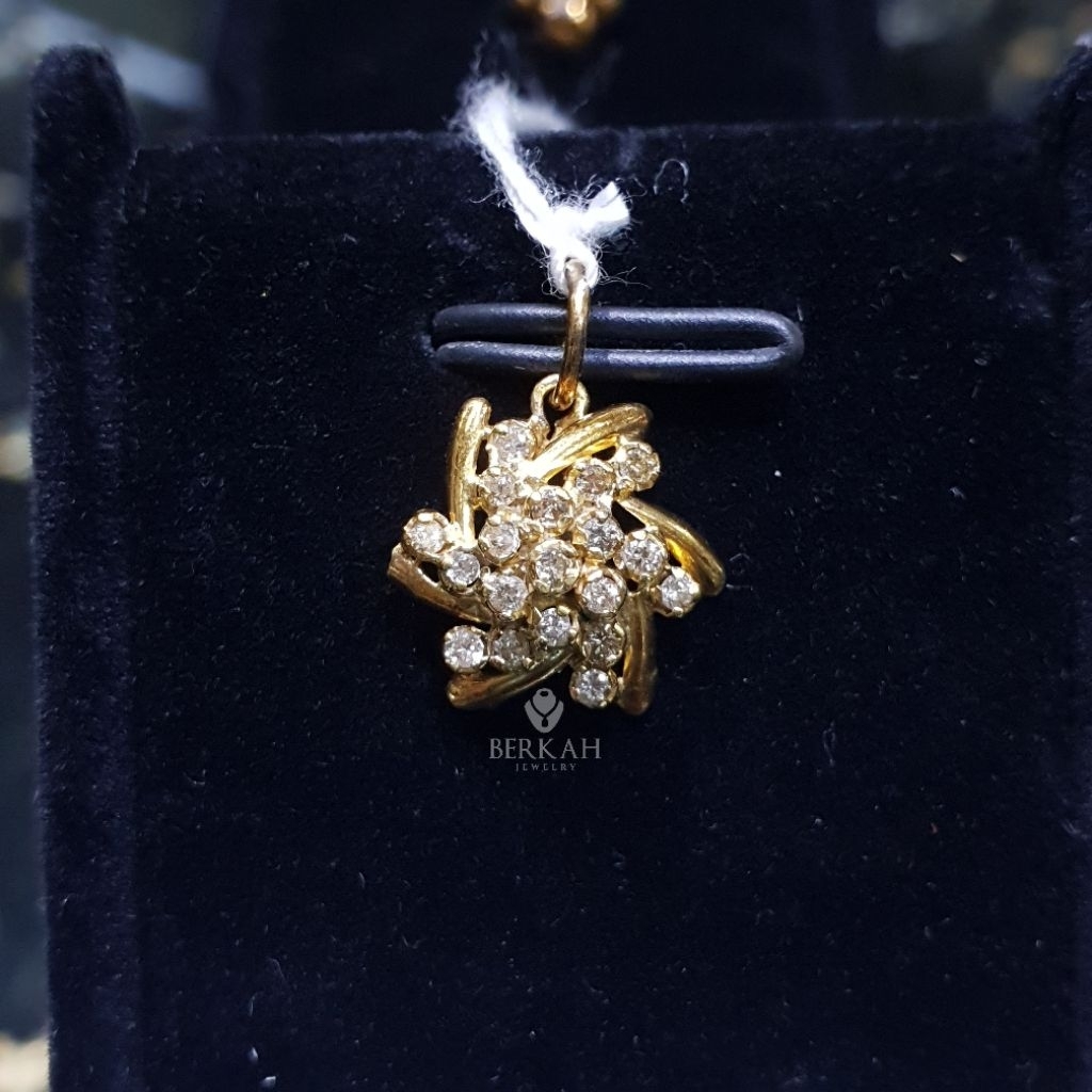 Liontin emas berlian asli natural diamond