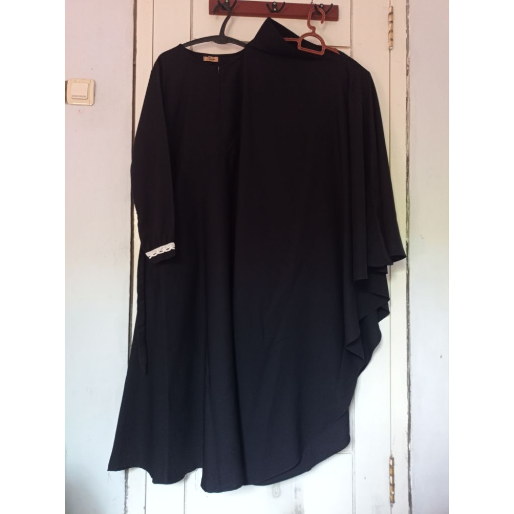 gamis zanuba hitam renda
