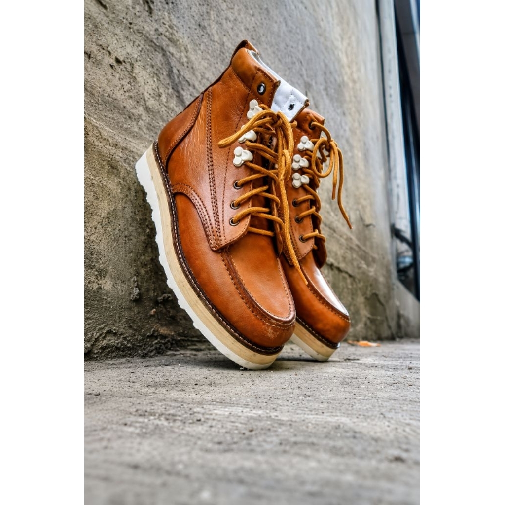 sepatu moctoe sepatu boot sepatu tali sepatu custom