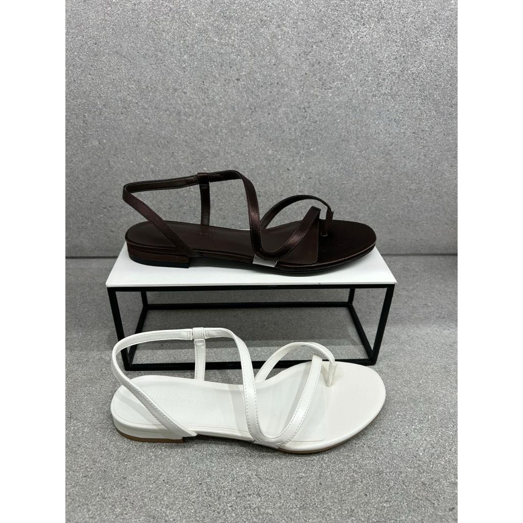 Sandal wanita flat Charles & Keith original