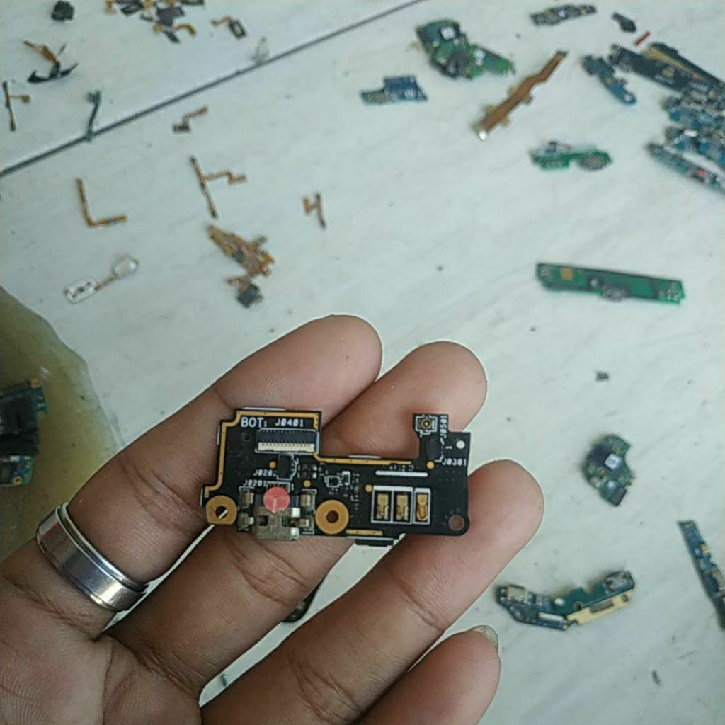 board cas bekas Asus Zenfone 5