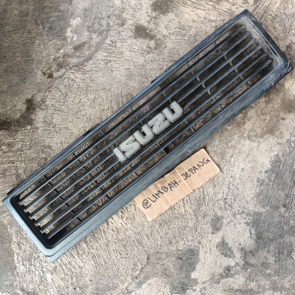Grill isuzu panther kotak lama second
