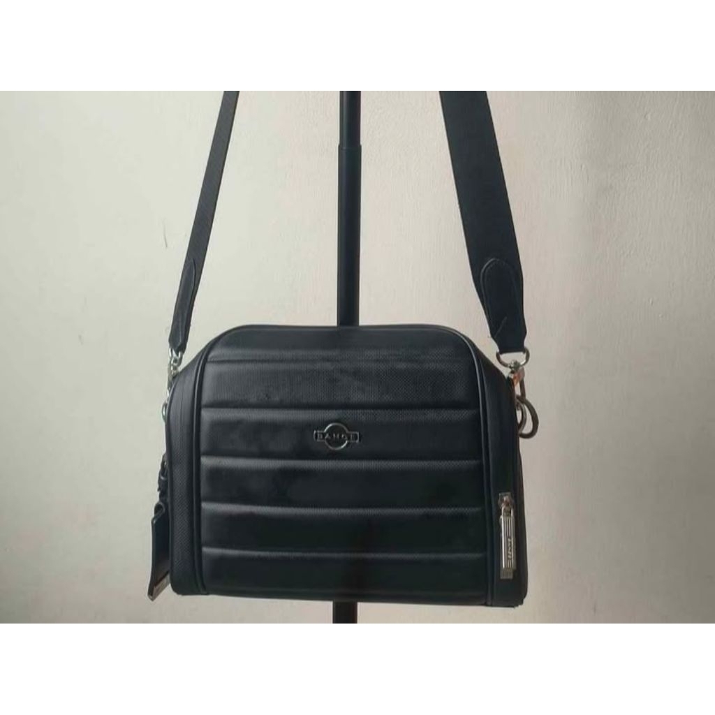 Preloved tas selempang pria