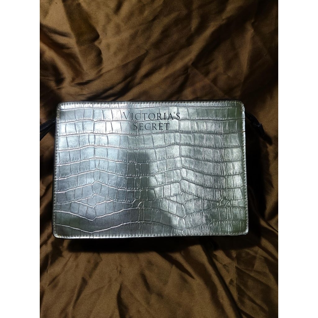 Wristlet Pouch Victoria's Secret Original || Tas Pouch Victoria's Secret Original