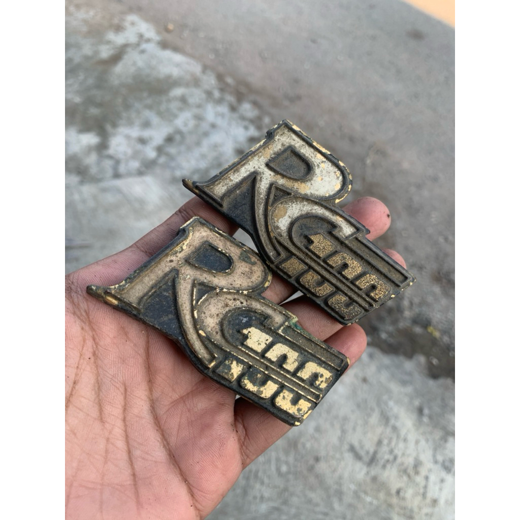 logo emblem sayap rc100 original