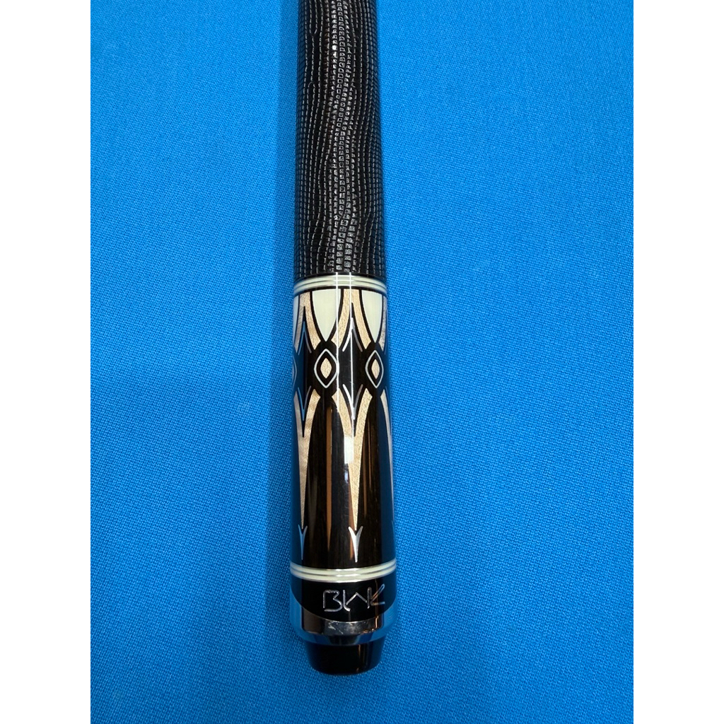 butt predator blak4-5.. rare item