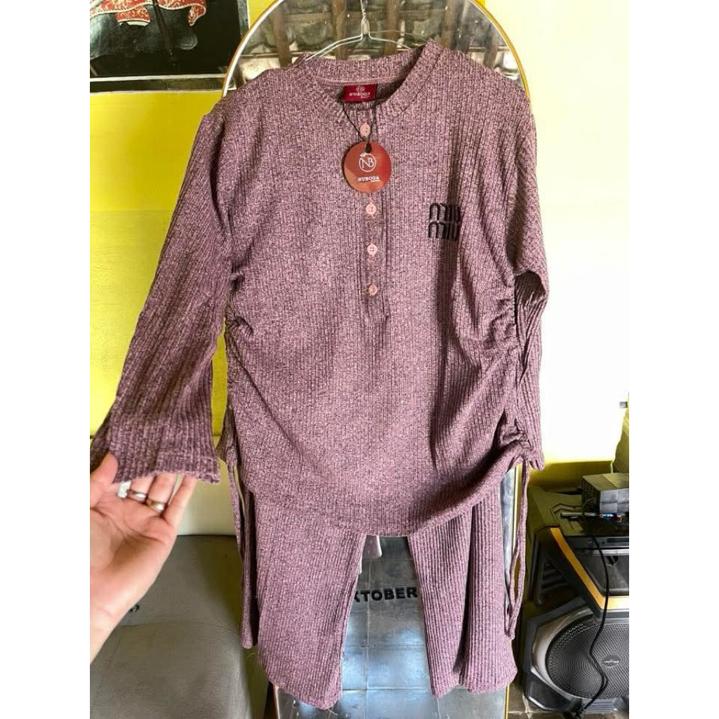 oneset rajut miu
