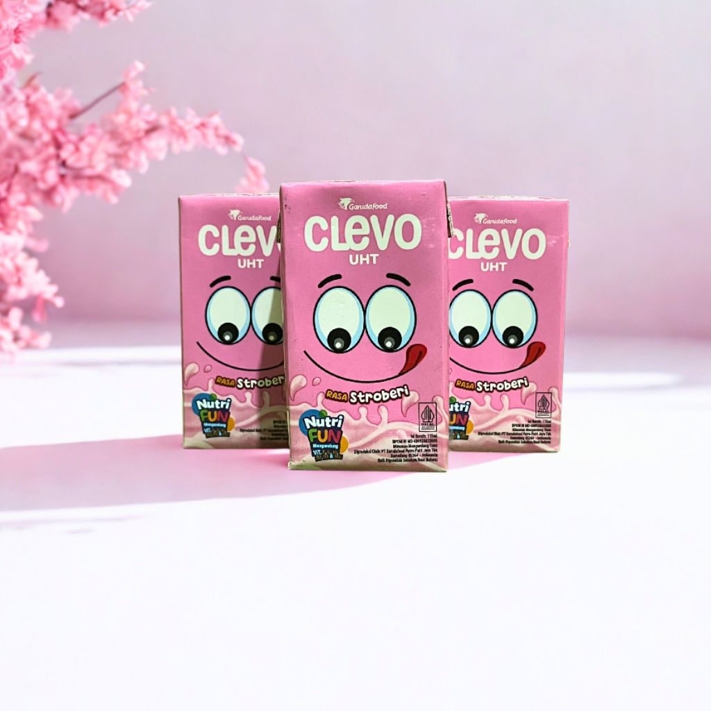 Susu UHT Clevo Strawberry 115ml