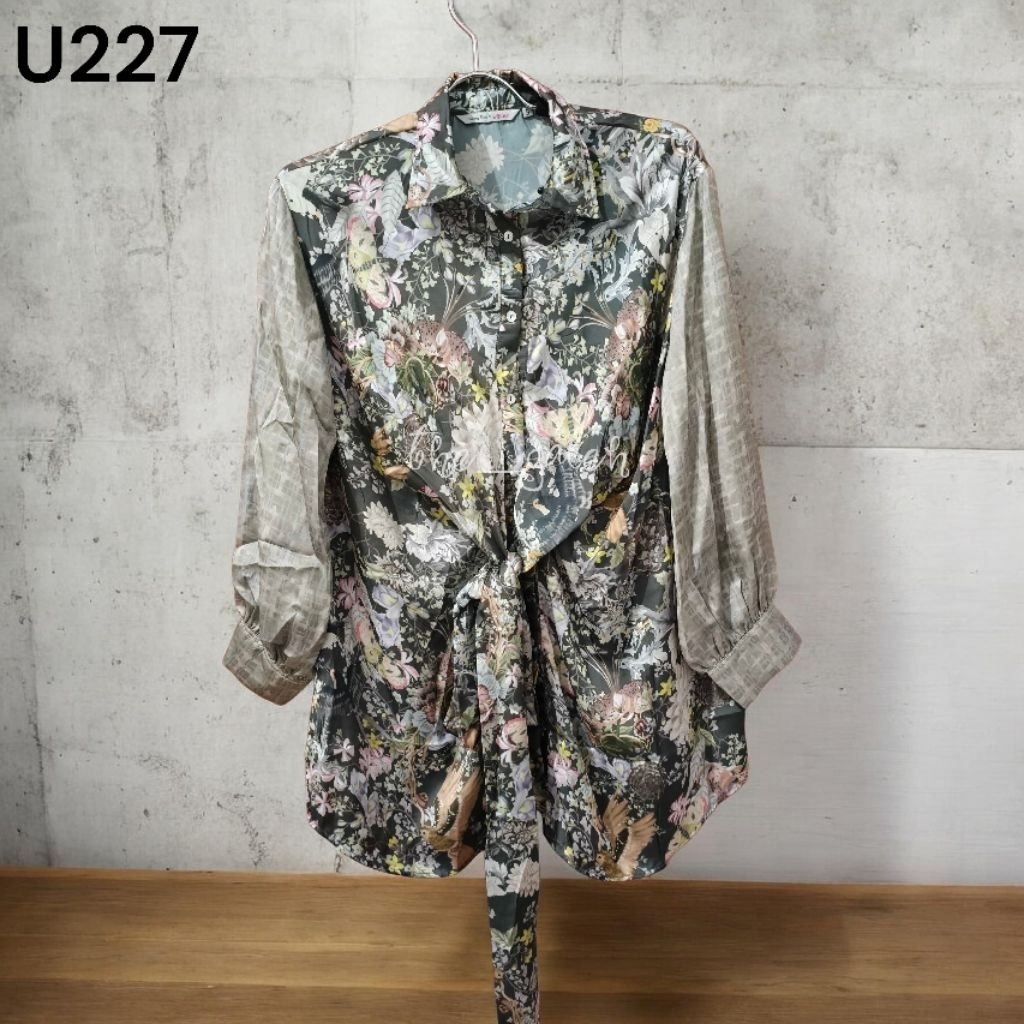 U227 Preloved Benang Jarum x Raisa Wonderful Harmony Wrap Shirt