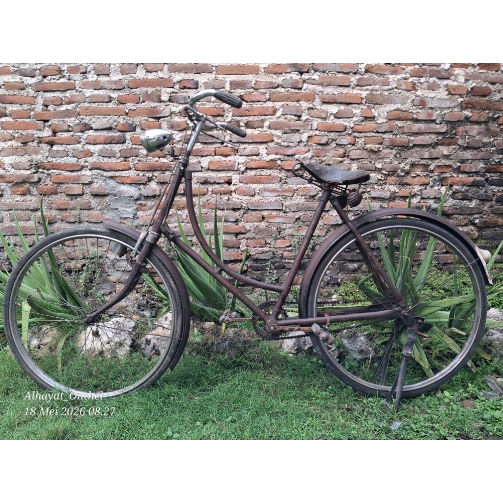 Sepeda Ontel Antik Tua Eropa