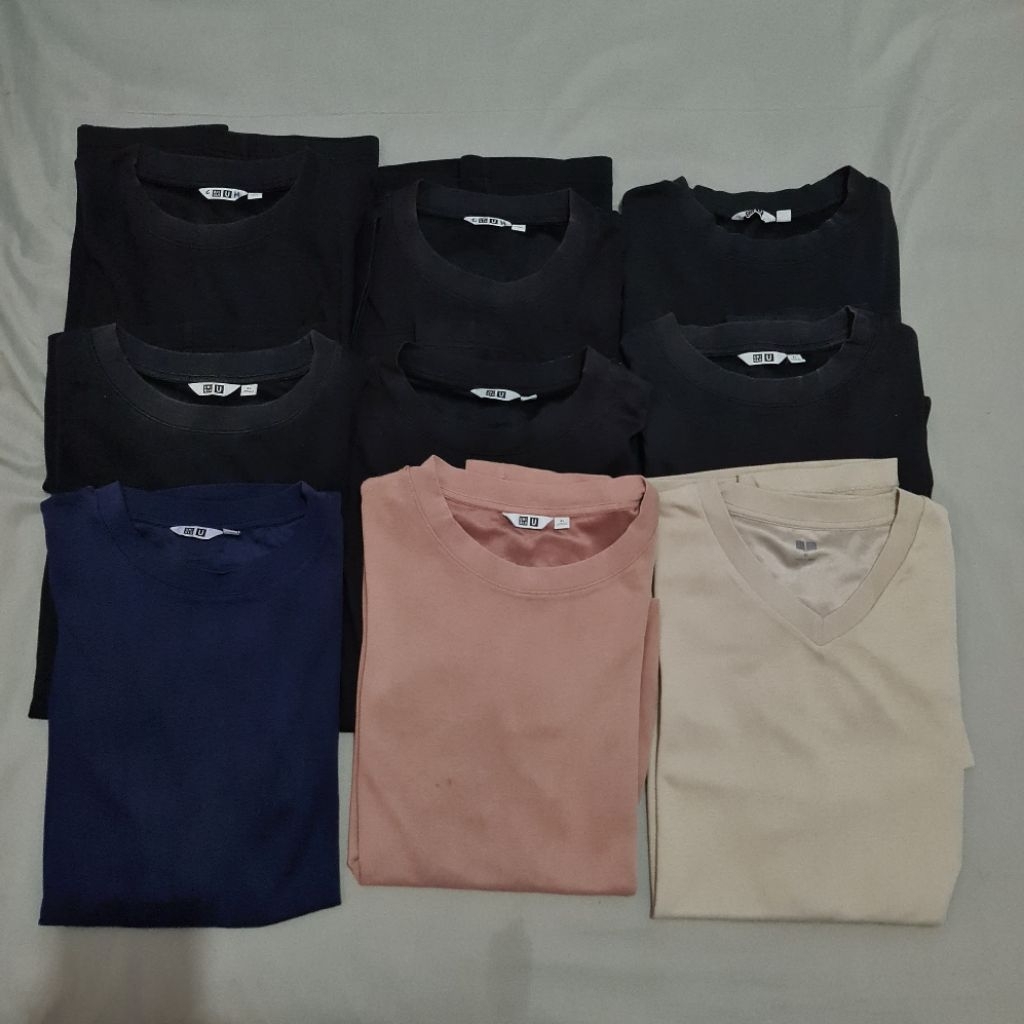 Uniqlo Airsm Kaos