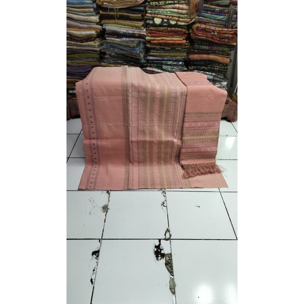 SONGKET TUMTUMAN SAMBUNGAN TENUNAN TARUTUNG.