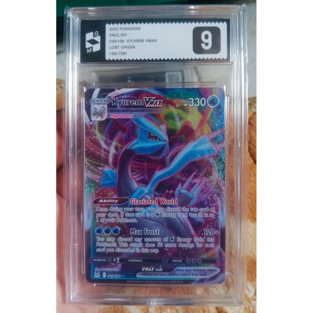 Kartu Pokemon Kyurem Vmax versi inggris