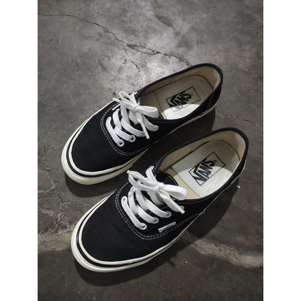 Vans authentic anaheim bw