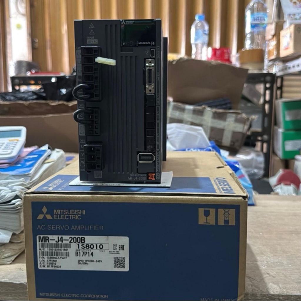 MR-J4-200B MITSUBISHI AC SERVO AMPLIFIER