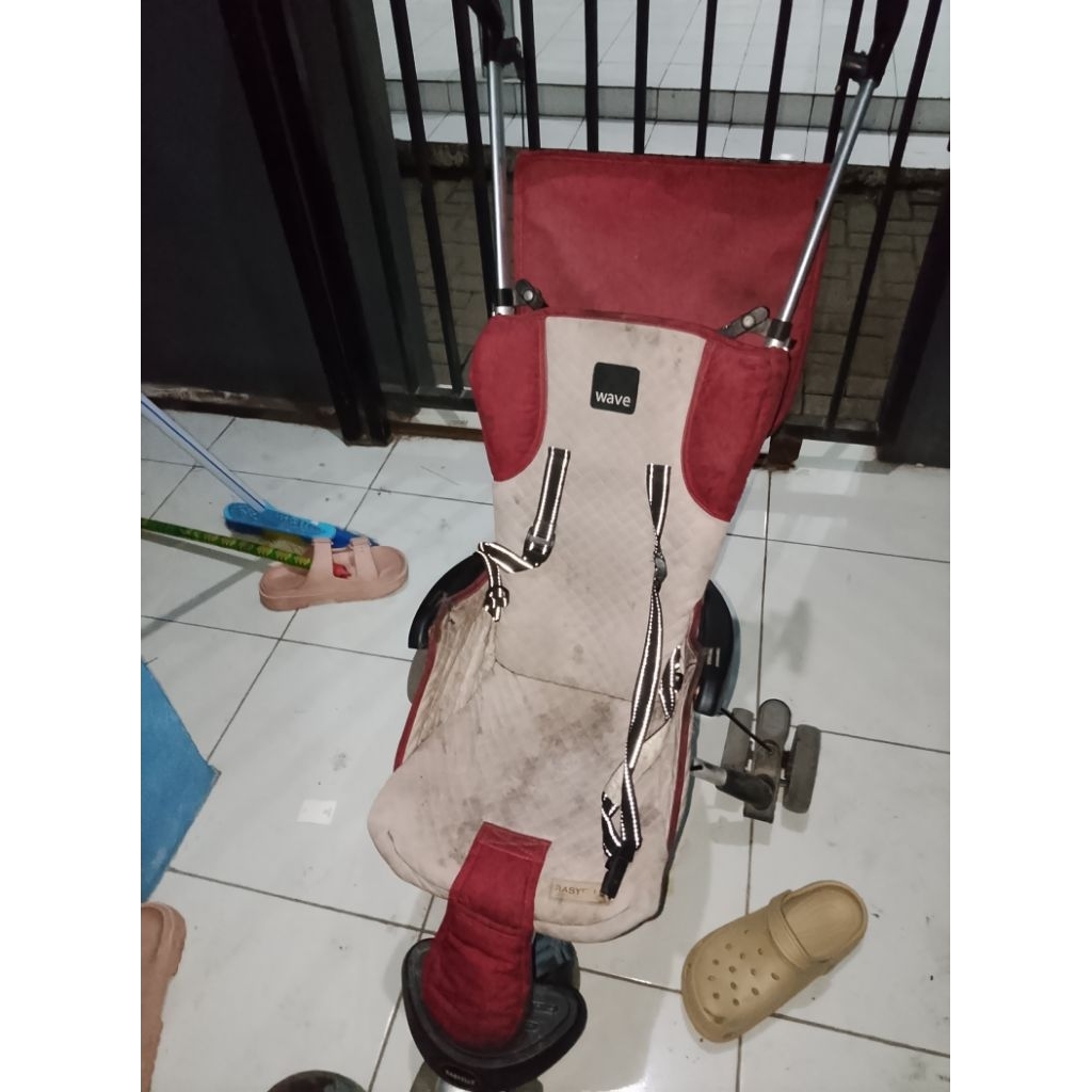 stroler baby Elle wave ,sesuai foto yah kondisinya masih layak pakai