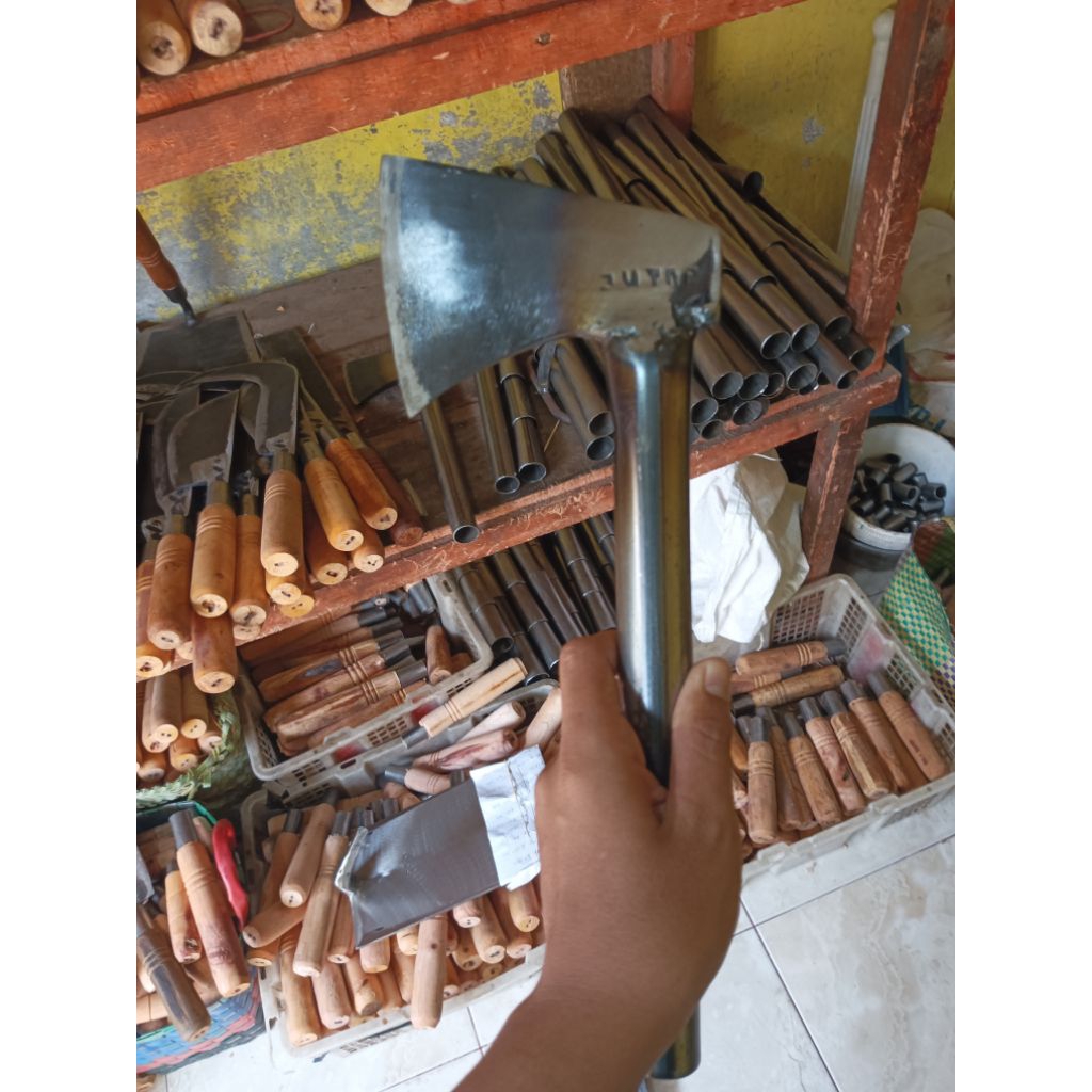 Kapak Kayu Baja Per Sepuh Gagang Pipa