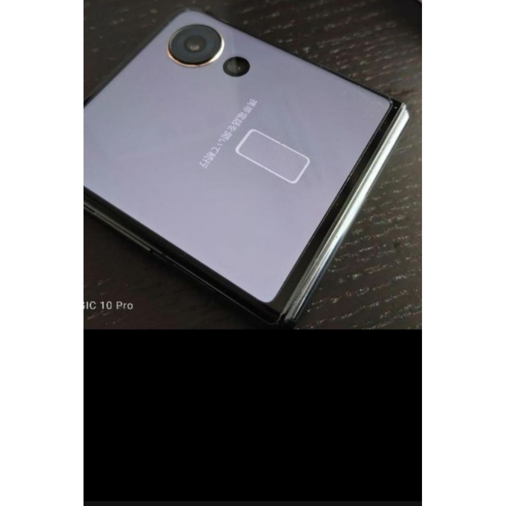 honor magic V flip 1
