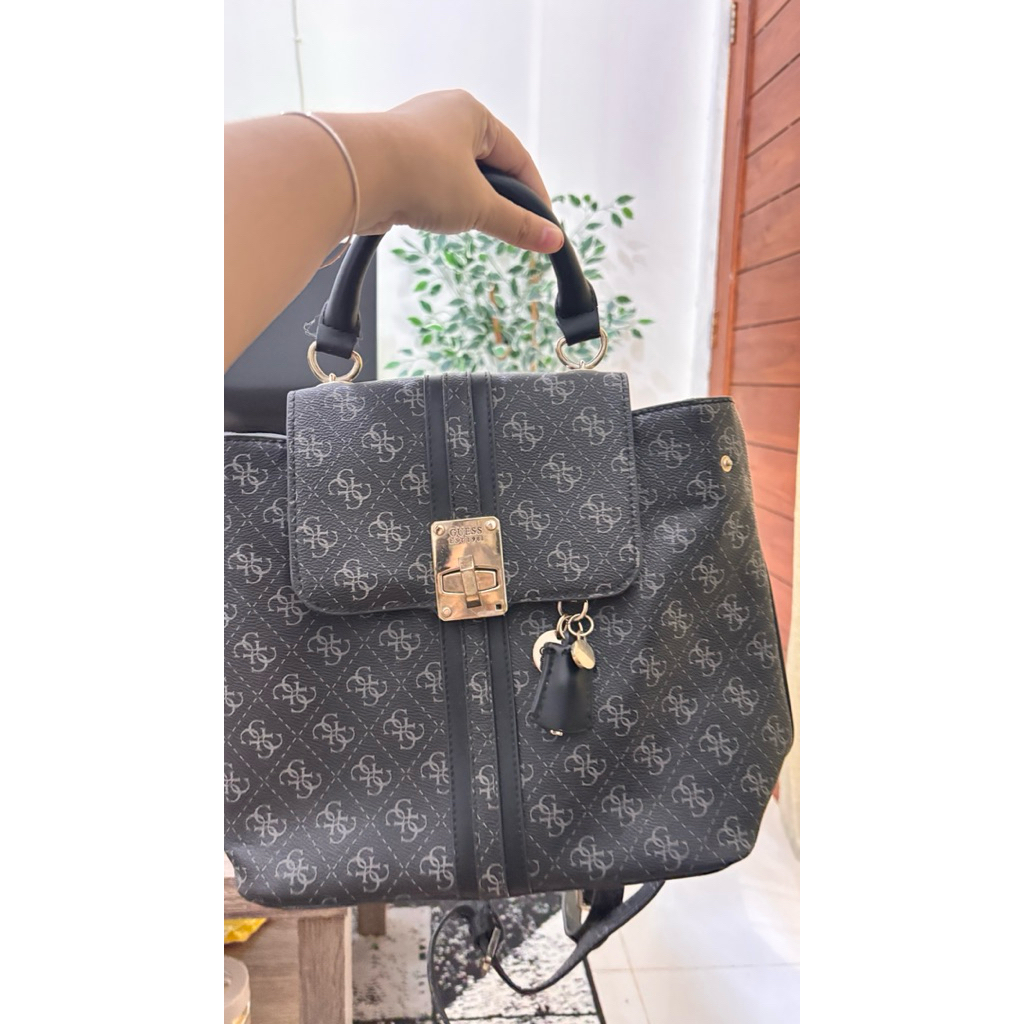 PRELOVED GUESS RANSEL