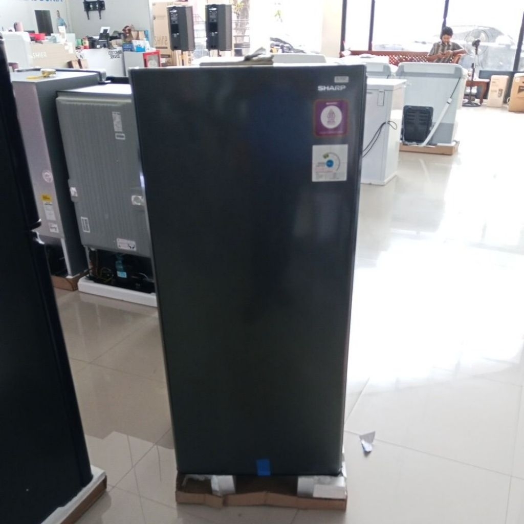 FREEZER SHARP FJM-186A-HS