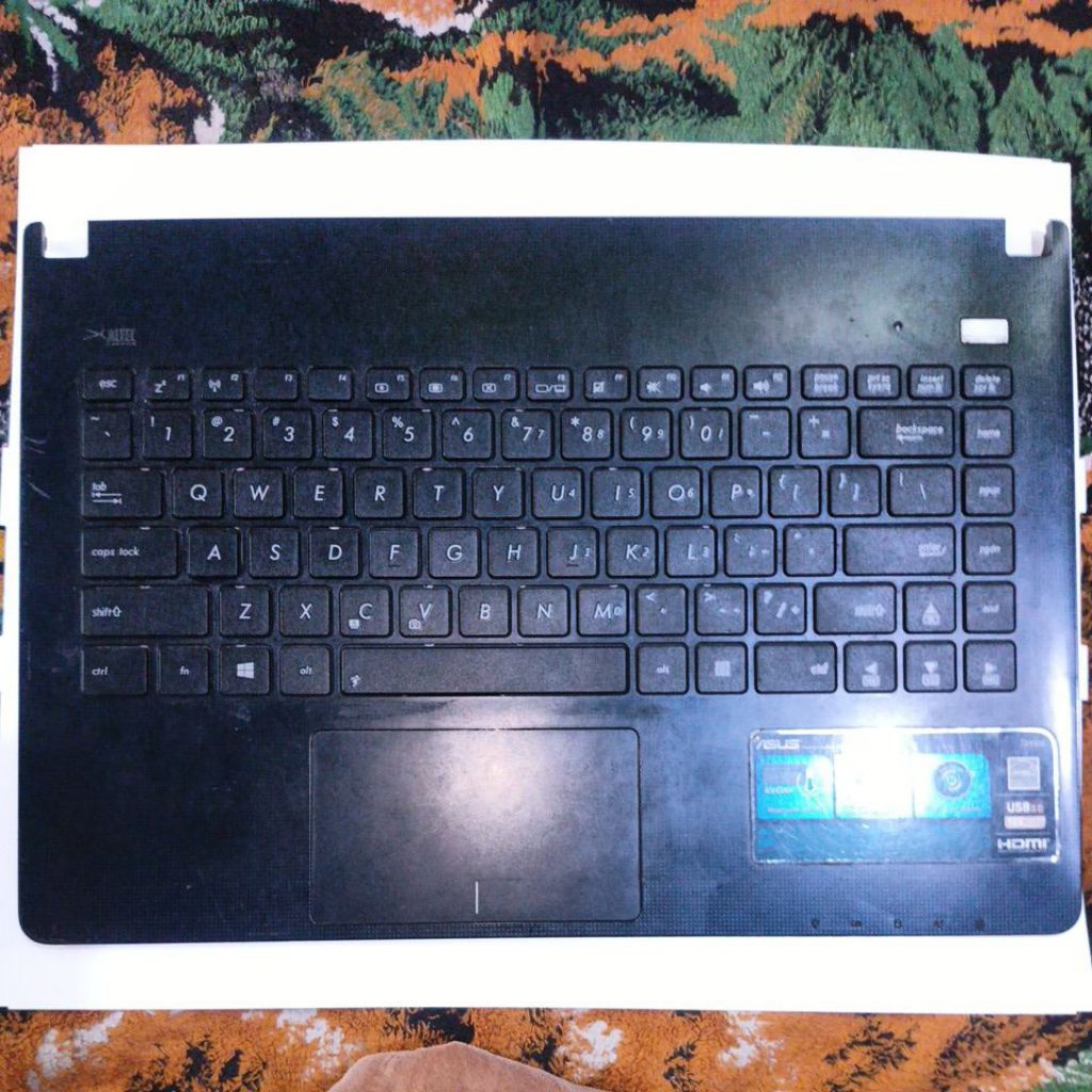 Casing atas keyboard Asus X401U
