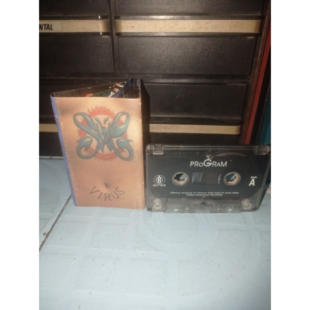 Kaset Pita Slank - Virus