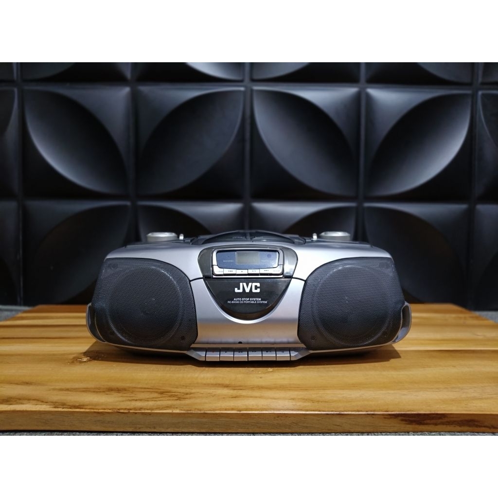 Compo JVC RC-BX330 Boombox Portable CD Cassette