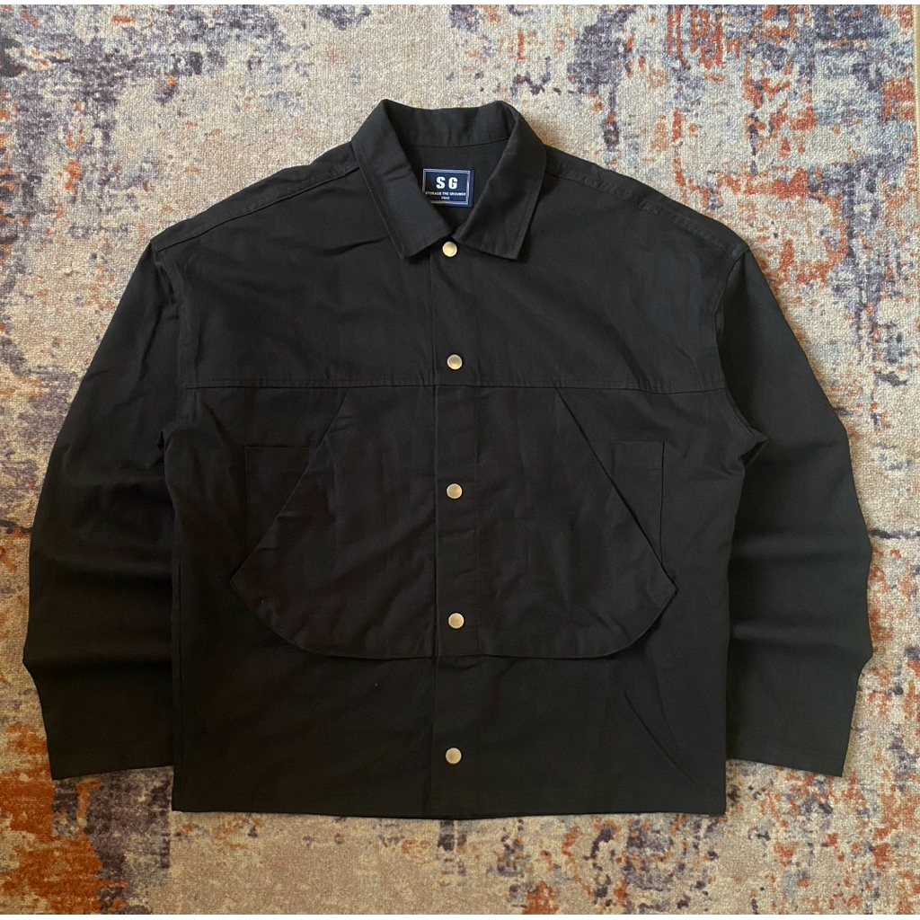 Trucker jacket storage the ground