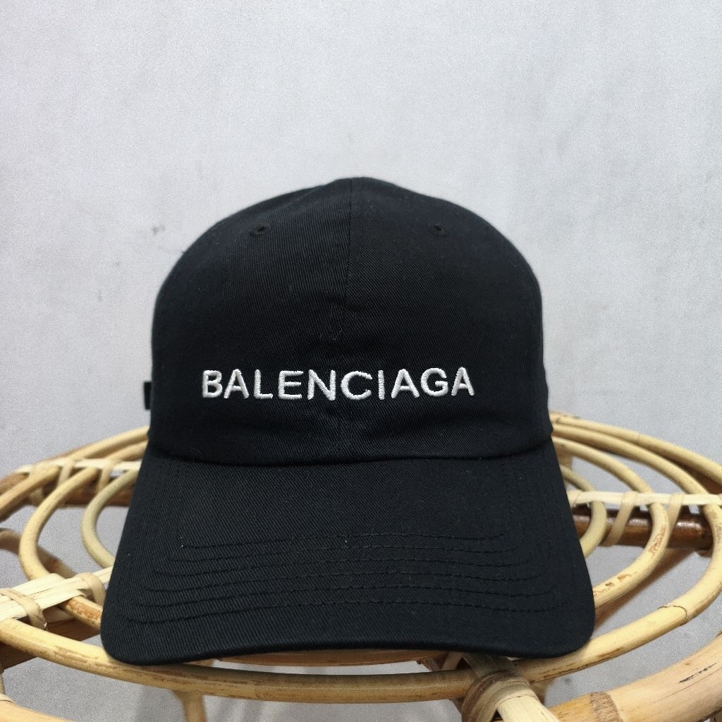 Topi Balenciaga Unofficial