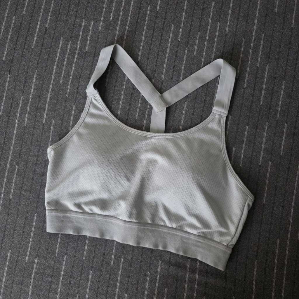 Sport Bra Grey Size M L Pierre Cardin (Logo Sudah Hilang) Cup Lepas Pasang Sport Bra Tanpa Kawat Sea